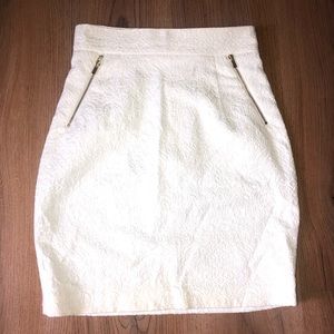 H&M white textured floral pencil skirt